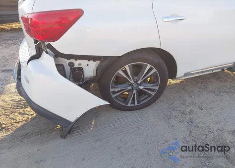 2017 Nissan Pathfinder Platinum z USA, uszkodzony, nr VIN 5N1DR2MN4HC615634